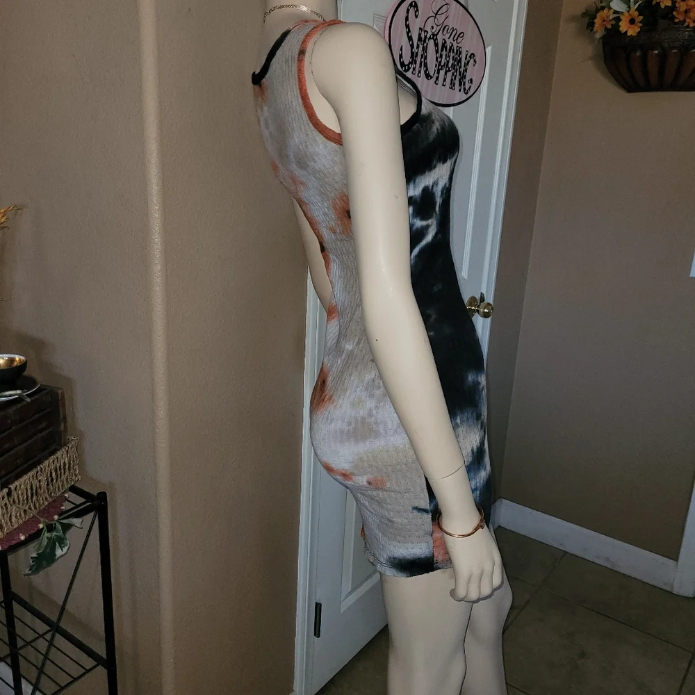 Tie-dye Bodycon - Picture 2 of 8